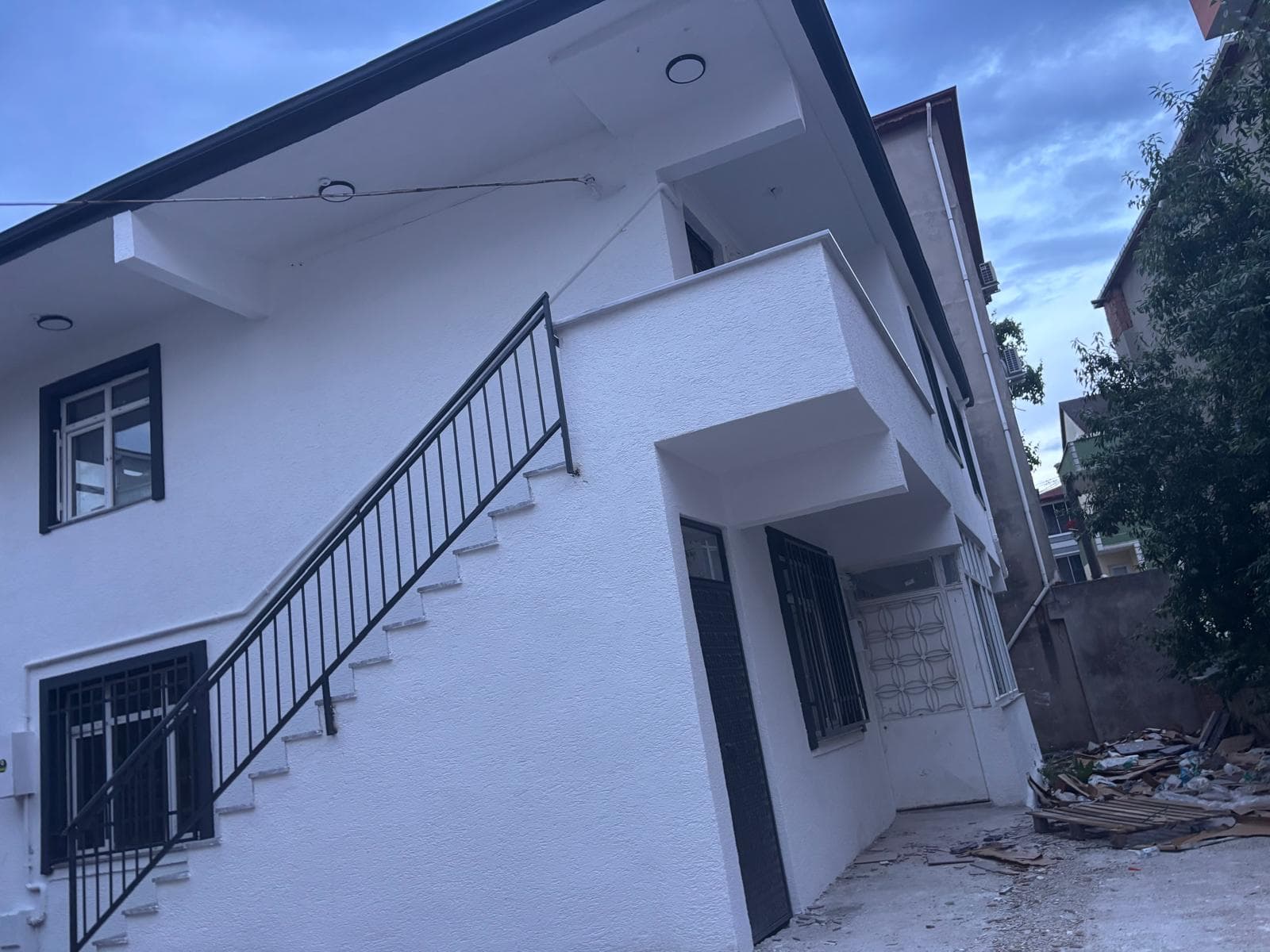 Merdivenli bina cephesi, farklı açı